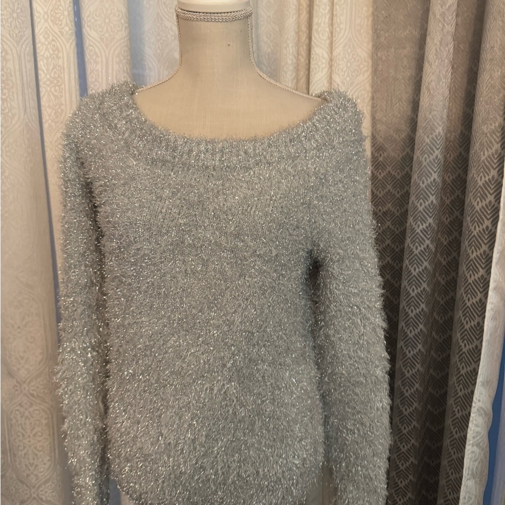 Silver oversized seawater
